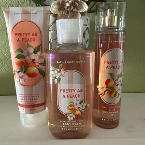 Bath & Body Works Pretty as a Peach Body Wash Set
